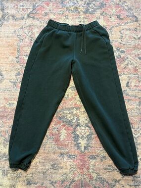 Lululemon Joggers Size S Hunter Green Relaxed Fit